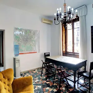 City Center Best בית הארחה
